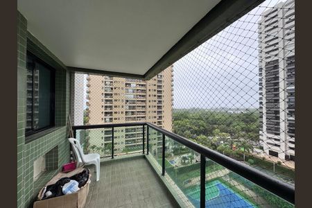 Apartamento para alugar com 101m², 3 quartos e 2 vagas Apartamento para alugar com 101m², 3 quartos e 2 vagasVaranda