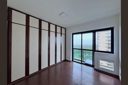 Apartamento para alugar com 101m², 3 quartos e 2 vagas Apartamento para alugar com 101m², 3 quartos e 2 vagasSuíte