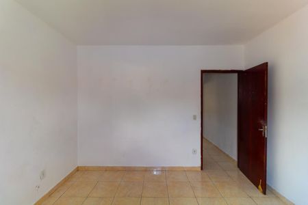 Quarto 1 de casa para alugar com 2 quartos, 68m² em Vila Tolstoi, São Paulo