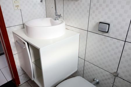 Casa para alugar com 115m², 2 quartos e 6 vagasBanheiro