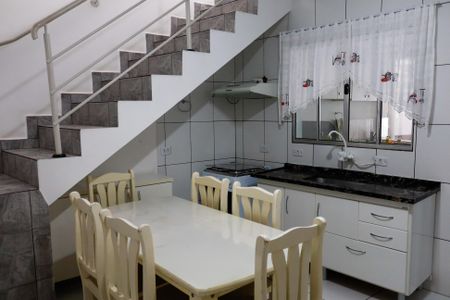 Casa para alugar com 115m², 2 quartos e 6 vagasCozinha