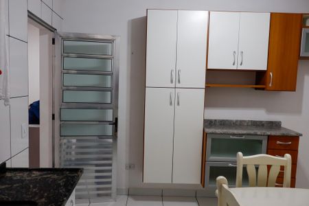 Casa para alugar com 115m², 2 quartos e 6 vagasCozinha