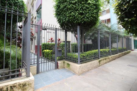 Apartamento para alugar com 52m², 2 quartos e sem vaga Apartamento para alugar com 52m², 2 quartos e sem vagaFachada