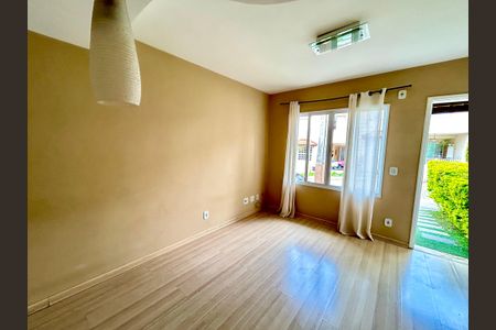 Casa de condomínio para alugar com 70m², 2 quartos e 1 vagaSala