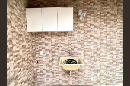 Casa de condomínio para alugar com 70m², 2 quartos e 1 vagaÁrea de Serviço