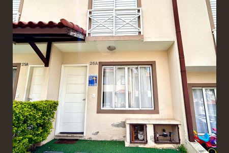 Casa de condomínio para alugar com 70m², 2 quartos e 1 vagaPlaca instalada na fachada do imóvel 