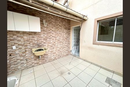 Casa de condomínio para alugar com 70m², 2 quartos e 1 vagaÁrea de Serviço