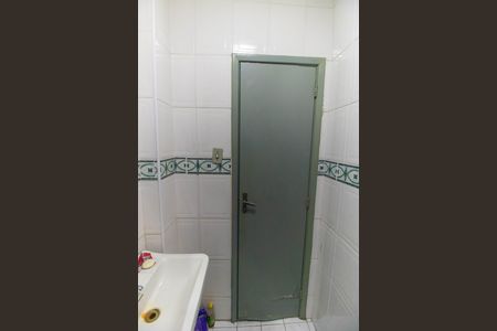 Banheiro de kitnet/studio para alugar com 1 quarto, 48m² em Centro, Niterói