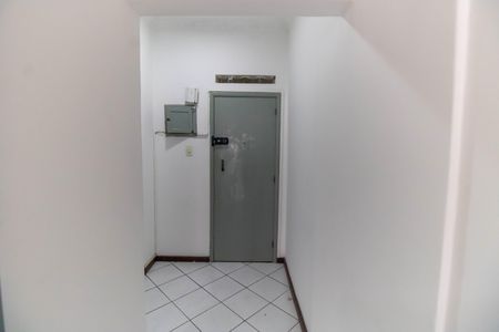 Hall de entrada de kitnet/studio para alugar com 1 quarto, 48m² em Centro, Niterói