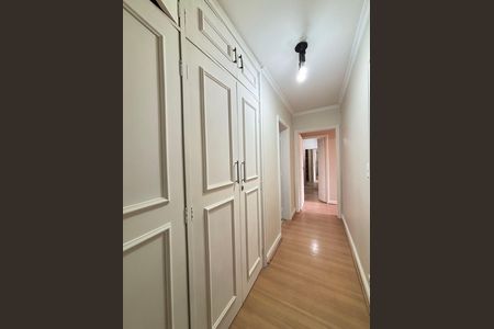 Apartamento para alugar com 130m², 3 quartos e 1 vaga Apartamento para alugar com 130m², 3 quartos e 1 vagaCorredor
