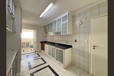 Apartamento para alugar com 130m², 3 quartos e 1 vaga Apartamento para alugar com 130m², 3 quartos e 1 vagaCozinha