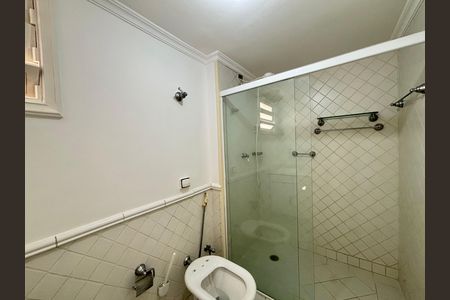 Apartamento para alugar com 130m², 3 quartos e 1 vaga Apartamento para alugar com 130m², 3 quartos e 1 vagaBanheiro da Suíte