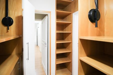 Apartamento para alugar com 130m², 2 quartos e 1 vagaCloset da suíte