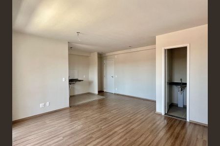 Sala de apartamento à venda com 2 quartos, 66m² em Parque Industrial, Campinas
