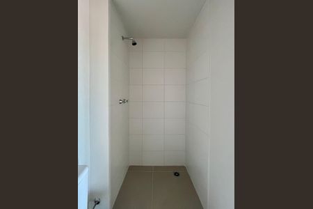 Banheiro de apartamento à venda com 2 quartos, 66m² em Parque Industrial, Campinas