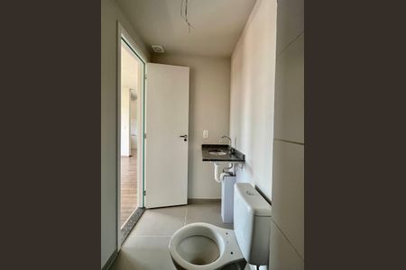Banheiro de apartamento à venda com 2 quartos, 66m² em Parque Industrial, Campinas