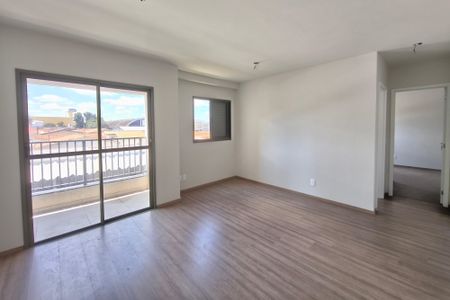 Sala de apartamento à venda com 2 quartos, 65m² em Parque Industrial, Campinas