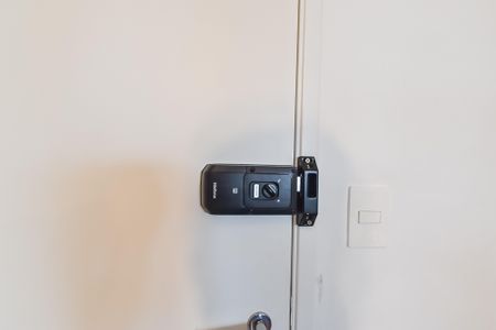 Apartamento à venda com 60m², 2 quartos e 1 vaga Apartamento à venda com 60m², 2 quartos e 1 vagaFechadura digital