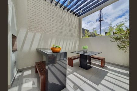 Apartamento à venda com 60m², 2 quartos e 1 vaga Apartamento à venda com 60m², 2 quartos e 1 vagaÁrea comum - Churrasqueira