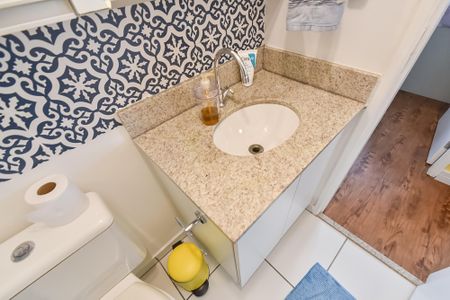 Apartamento à venda com 60m², 2 quartos e 1 vaga Apartamento à venda com 60m², 2 quartos e 1 vagaBanheiro