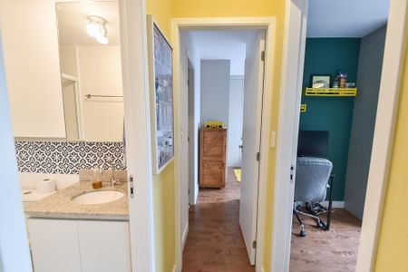 Apartamento à venda com 60m², 2 quartos e 1 vaga Apartamento à venda com 60m², 2 quartos e 1 vagaCorredor