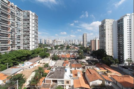 Apartamento à venda com 151m², 3 quartos e 2 vagas Apartamento à venda com 151m², 3 quartos e 2 vagasVaranda - Vista