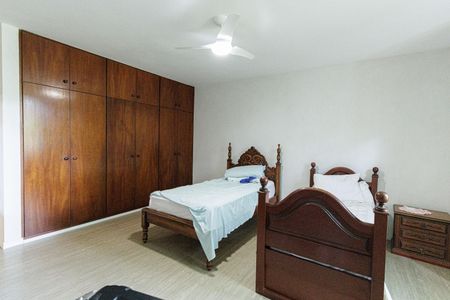 Casa de condomínio para alugar com 3818m², 4 quartos e 6 vagassuite 1