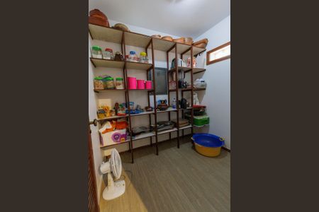 Casa de condomínio para alugar com 3818m², 4 quartos e 6 vagasdeposito