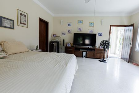 Casa de condomínio para alugar com 3818m², 4 quartos e 6 vagassuite 3