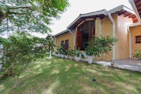 Casa de condomínio para alugar com 3818m², 4 quartos e 6 vagasfrente