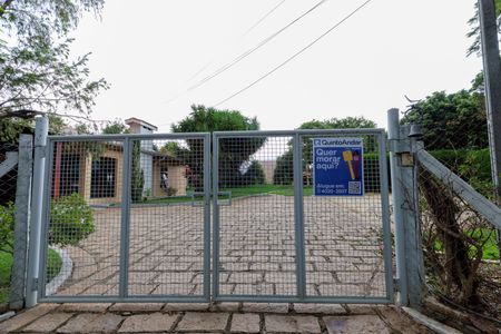 Casa de condomínio para alugar com 3818m², 4 quartos e 6 vagasEntrada