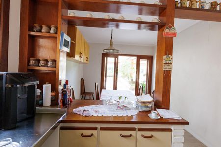 Casa de condomínio para alugar com 3818m², 4 quartos e 6 vagasCozinha