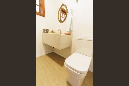 Casa de condomínio para alugar com 3818m², 4 quartos e 6 vagasLavabo