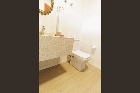 Casa de condomínio para alugar com 3818m², 4 quartos e 6 vagasLavabo