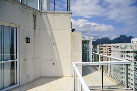 Varanda de apartamento para alugar com 3 quartos, 225m² em Barra da Tijuca, Rio de Janeiro