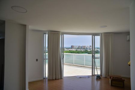 Sala de apartamento para alugar com 3 quartos, 225m² em Barra da Tijuca, Rio de Janeiro
