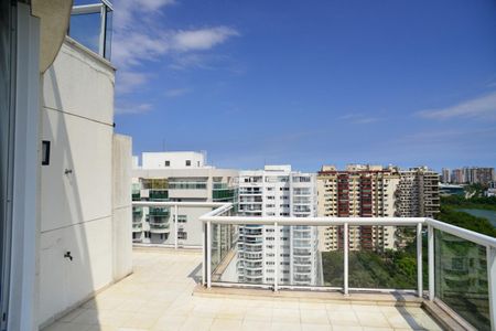 Varanda de apartamento para alugar com 3 quartos, 225m² em Barra da Tijuca, Rio de Janeiro