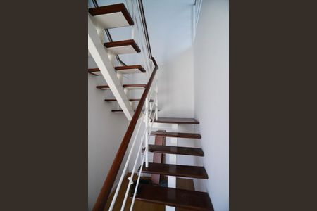 Apartamento para alugar com 225m², 3 quartos e 2 vagasEscada de Acesso