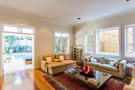 Casa à venda com 4 quartos, 700m² em Santo Amaro, São Paulo