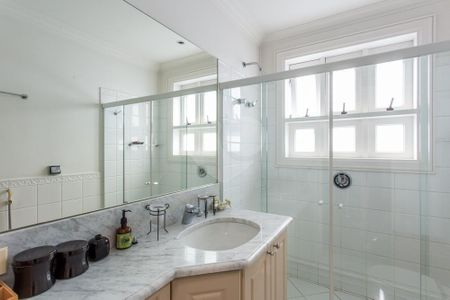 Casa à venda com 4 quartos, 700m² em Santo Amaro, São Paulo