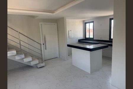 Apartamento à venda com 3 quartos, 160m² em Santa Efigênia, Belo Horizonte