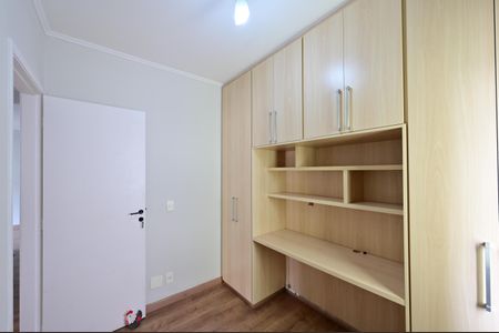 Apartamento à venda com 77m², 3 quartos e 2 vagasQuarto 2