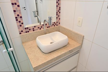 Apartamento à venda com 77m², 3 quartos e 2 vagasBanheiro da Suíte