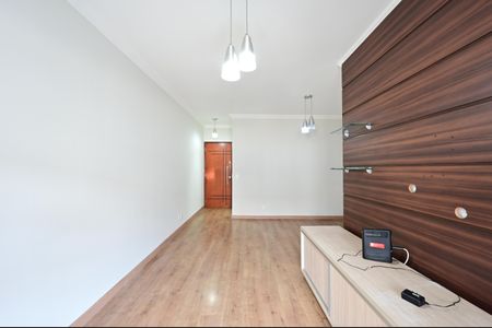 Apartamento à venda com 77m², 3 quartos e 2 vagasSala