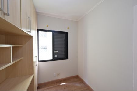 Apartamento à venda com 77m², 3 quartos e 2 vagasQuarto 2