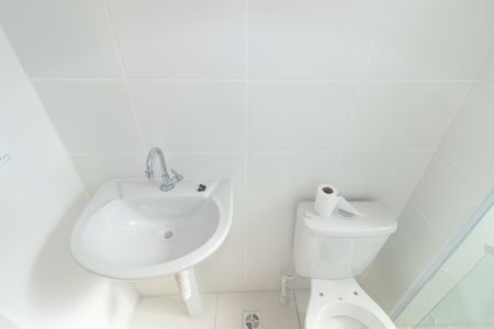 Apartamento para alugar com 44m², 2 quartos e 2 vagas Apartamento para alugar com 44m², 2 quartos e 2 vagasBanheiro