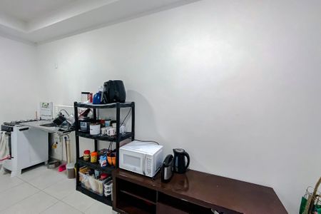 Sala de apartamento para alugar com 1 quarto, 27m² em Parque Industrial Tomas Edson, São Paulo