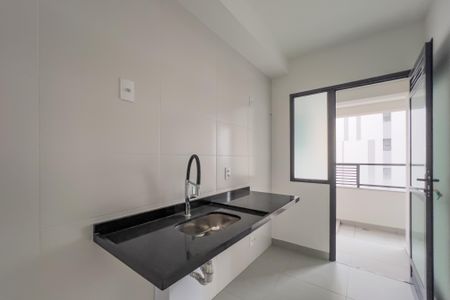 Apartamento para alugar com 40m², 1 quarto e sem vaga Apartamento para alugar com 40m², 1 quarto e sem vagaCozinha e área de serviço