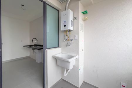 Apartamento para alugar com 68m², 2 quartos e 1 vaga Apartamento para alugar com 68m², 2 quartos e 1 vagaCozinha e área de serviço