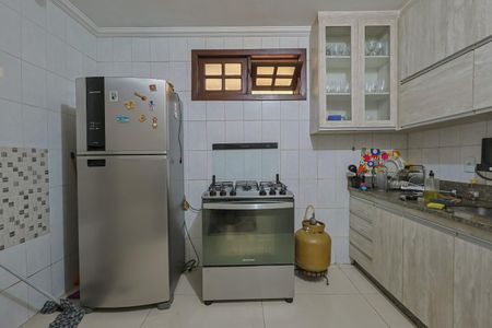 Casa à venda com 82m², 3 quartos e 1 vaga